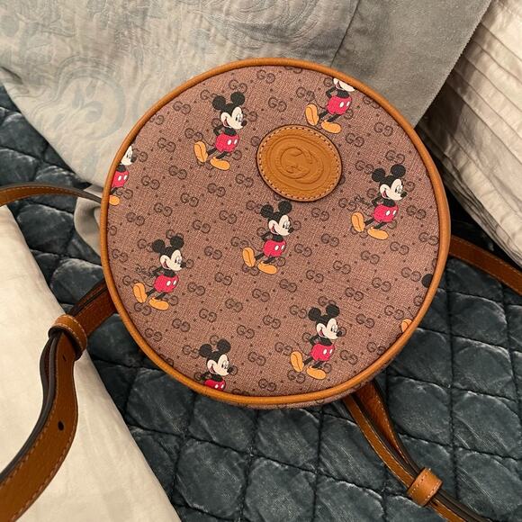 Gucci x Disney Circle Backpack Bag Purse NEW in box + shopping bag - Picture 14 of 14